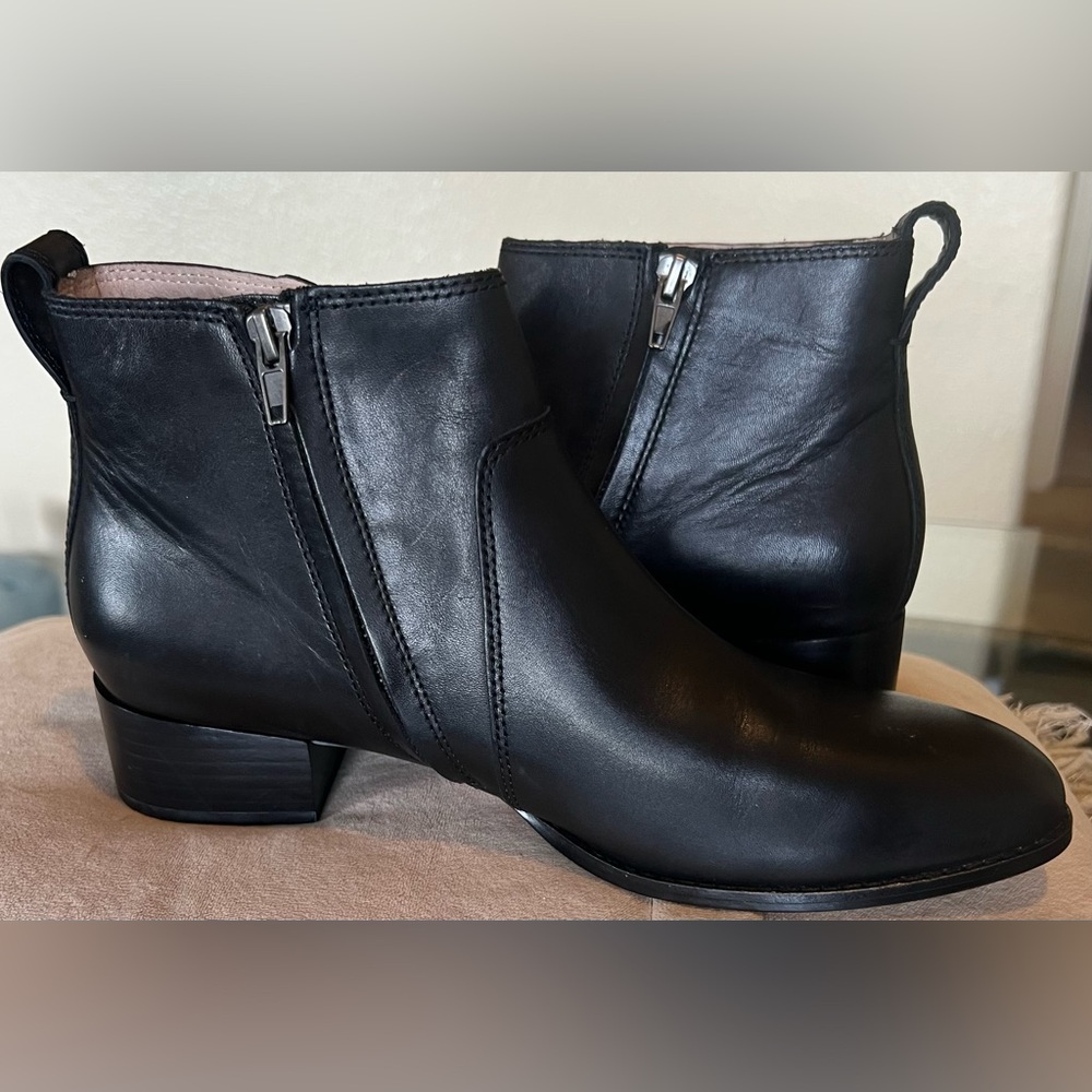 Madewell Black Leather Ankle Boots Womens Size 9.5 Side Zip Low Heel Booties - Picture 4 of 9